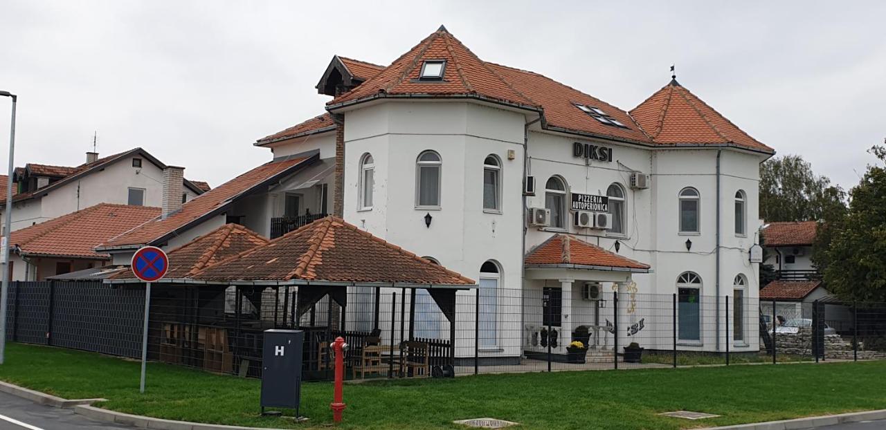 Apartmani Diksi Zrenjanin Luaran gambar
