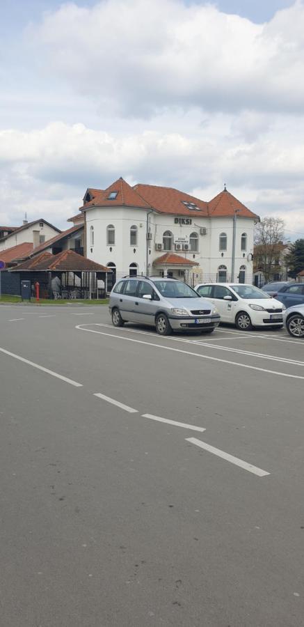 Apartmani Diksi Zrenjanin Luaran gambar