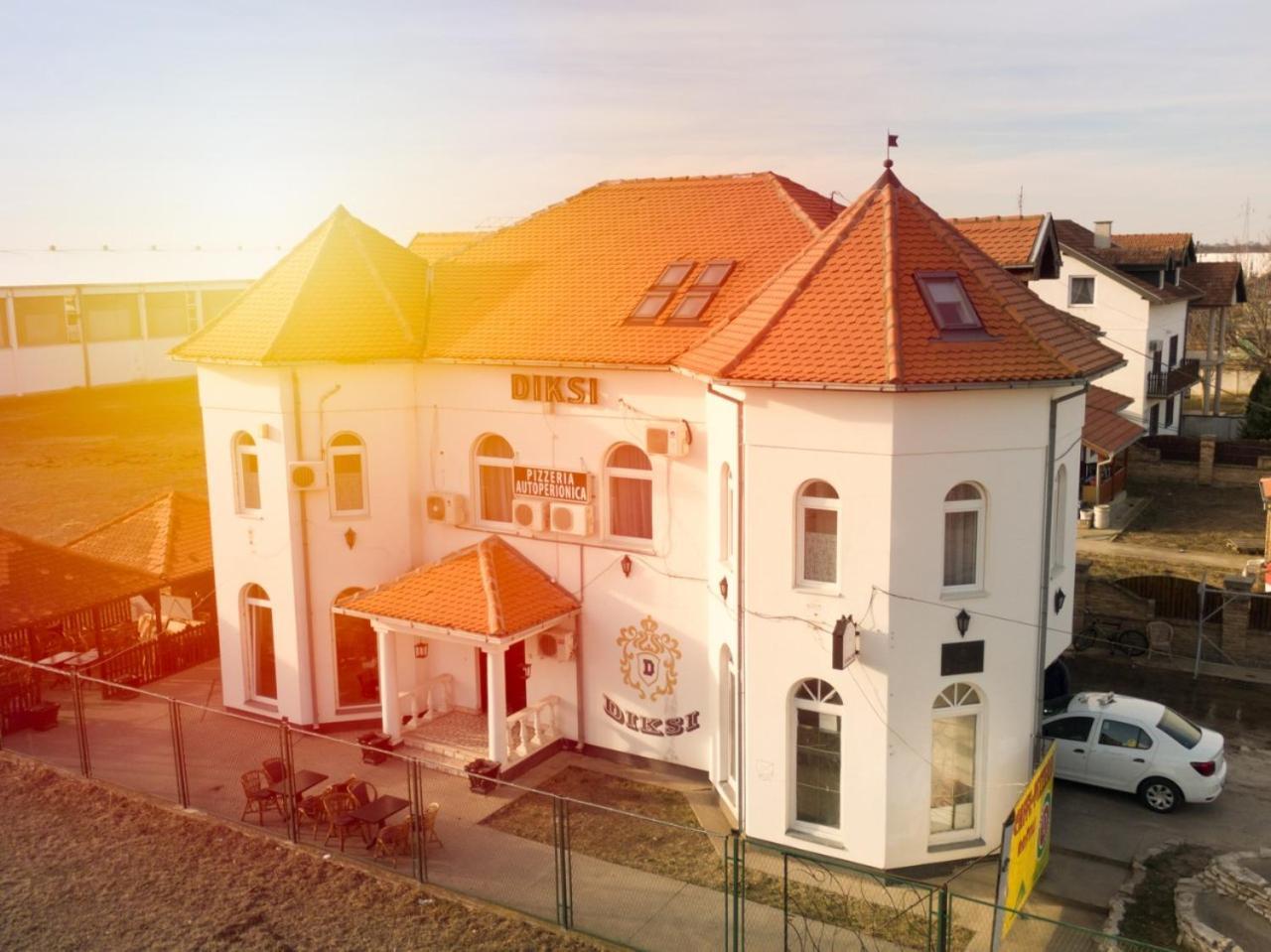 Apartmani Diksi Zrenjanin Luaran gambar