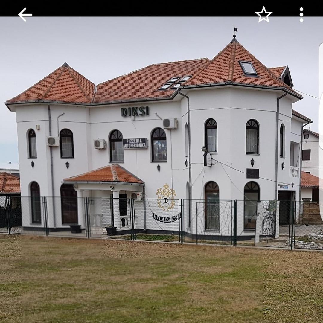 Apartmani Diksi Zrenjanin Luaran gambar