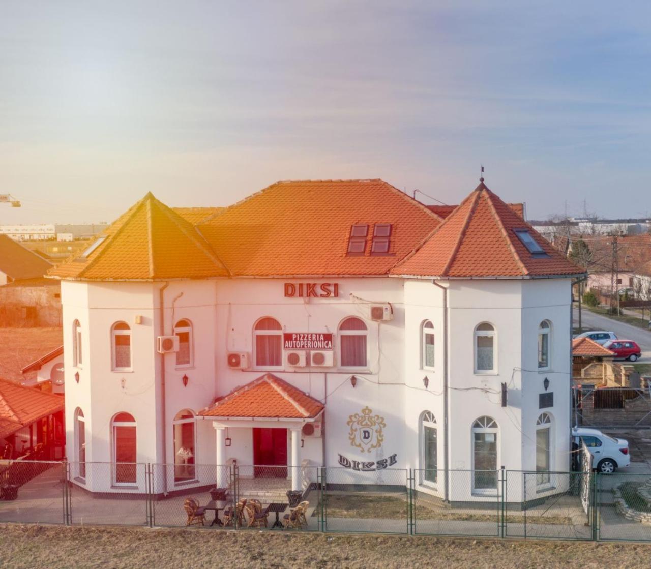 Apartmani Diksi Zrenjanin Luaran gambar
