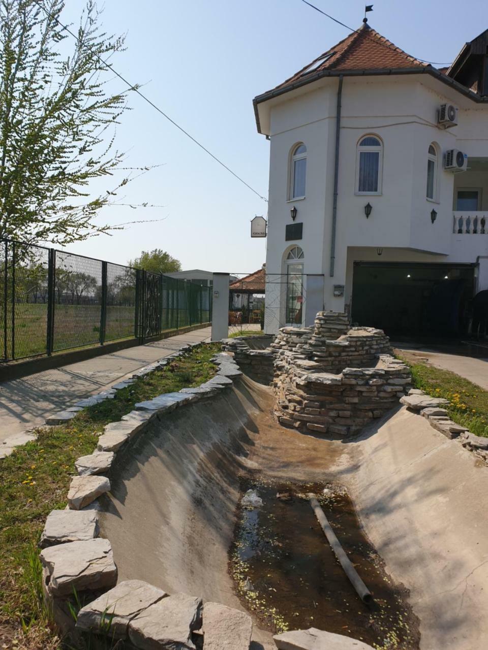 Apartmani Diksi Zrenjanin Luaran gambar